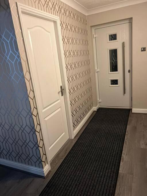Frank Lane Villa Dewsbury Bagian luar foto